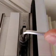 Jak wyregulować stare okna plastikowe i uniknąć problemów z izolacją