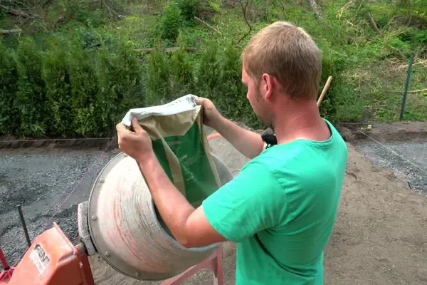 Jak mieszać beton bez betoniarki - proste sposoby na idealną mieszankę